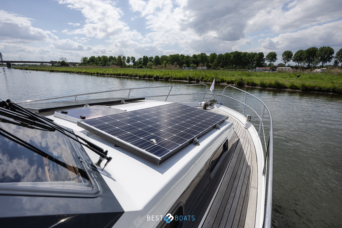 foto: 31 Linssen 37 SE