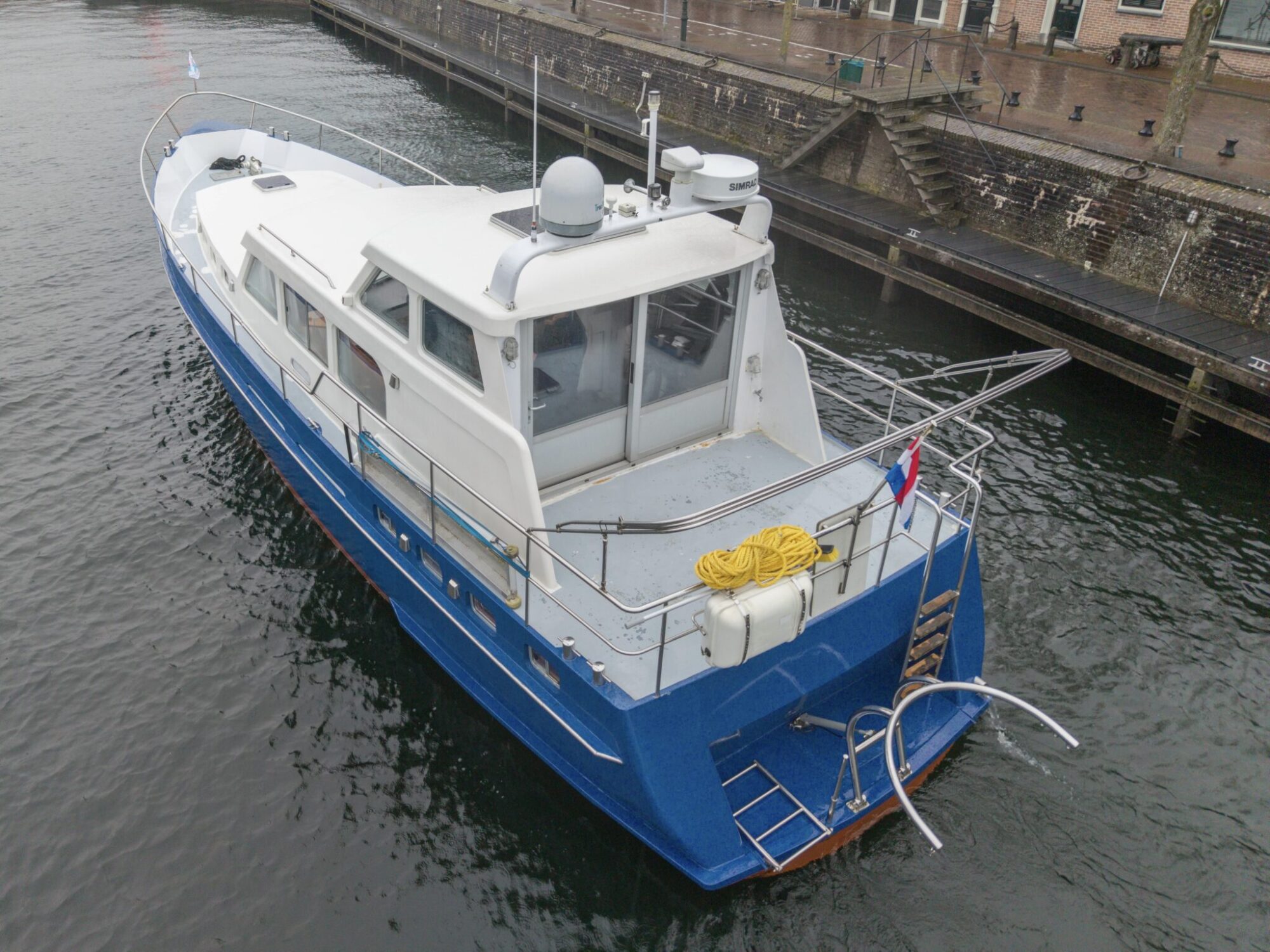 foto: 47 Pieter Beeldsnijder Pieter Beeldsnijder Spiegelkotter 15.00 VS