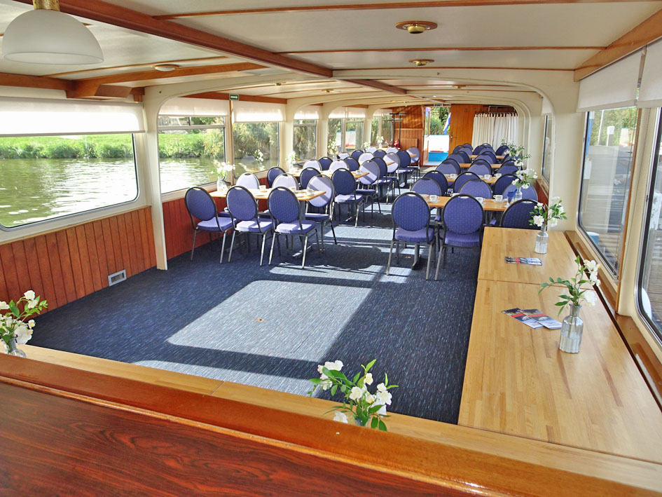 foto: 37 Hybride Rondvaartboot 140 passagiers