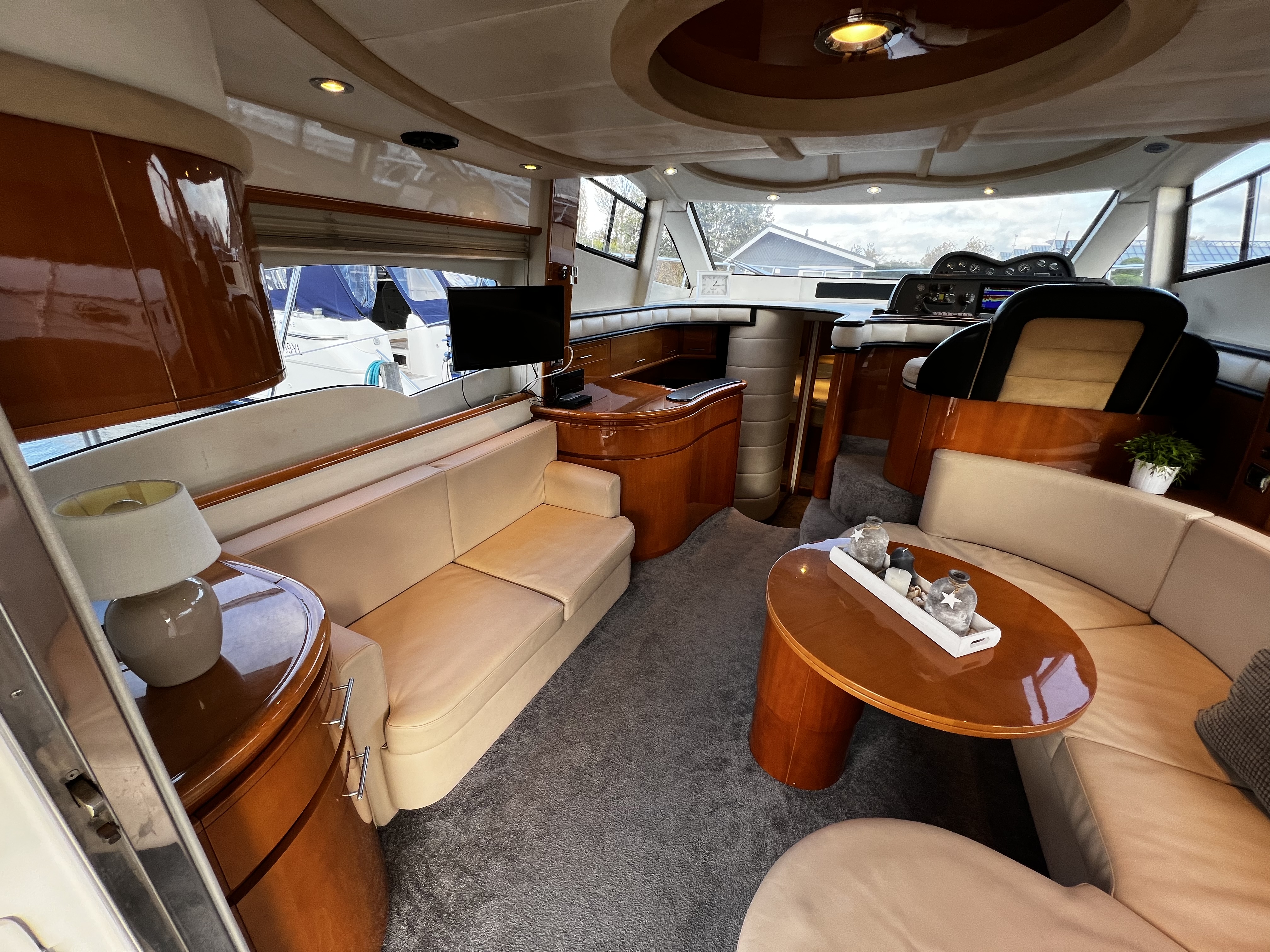 foto: 21 Astondoa  43 GLX