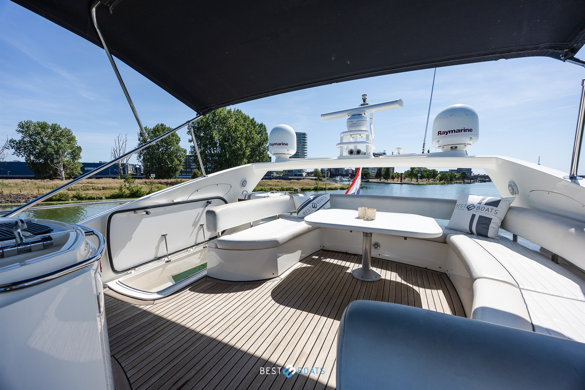 foto: 24 Sunseeker Manhattan 64