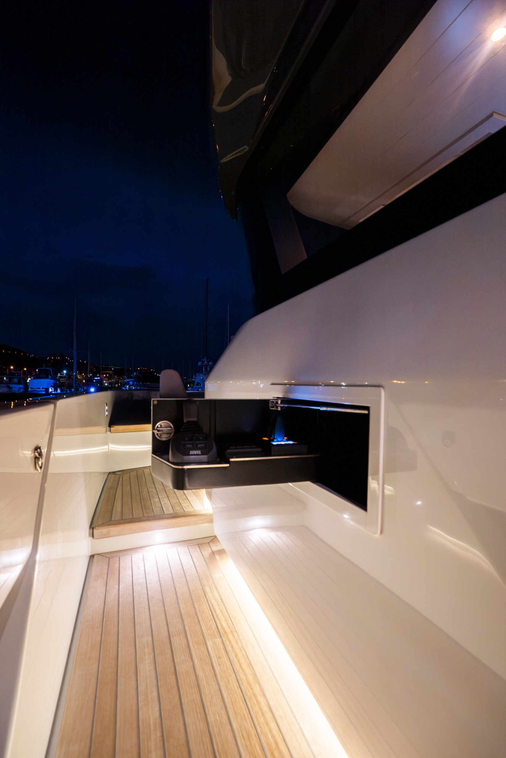 foto: 57 Bluegame BGX70 / BGX73
