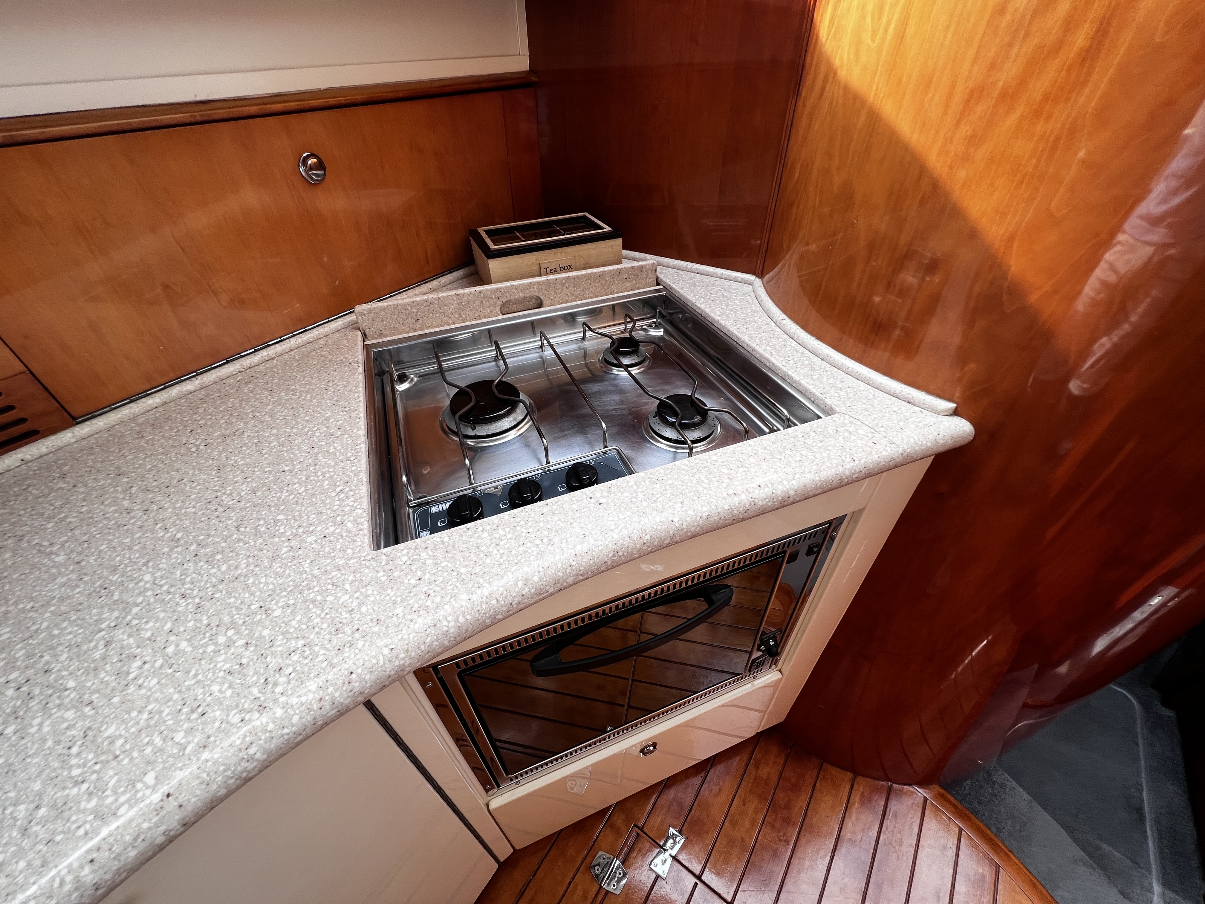 foto: 23 Fairline Phantom 42