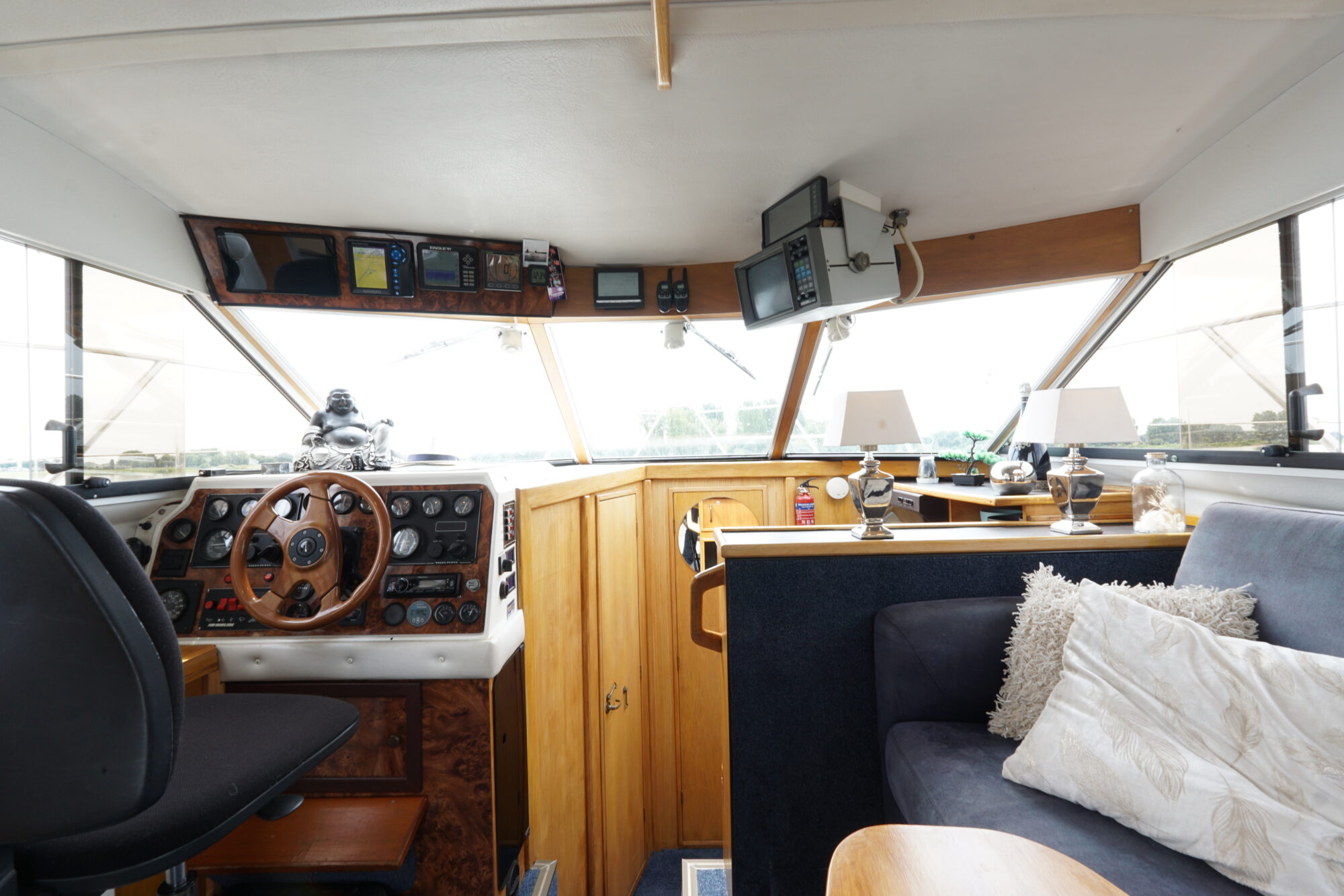 foto: 26 Fairline Fairline Corniche 31 Flybridge
