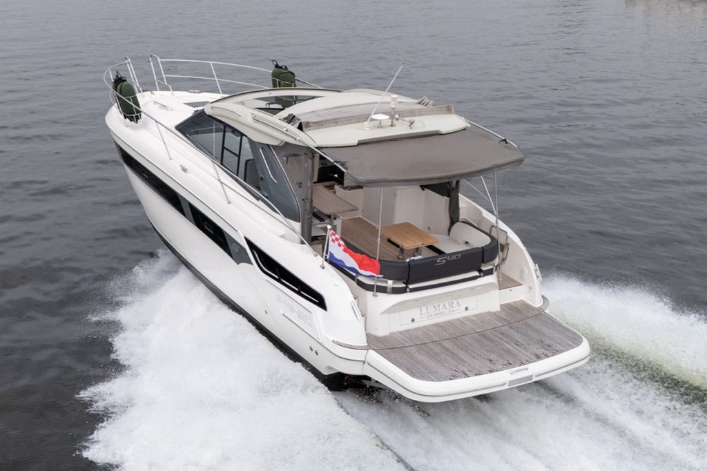 foto: 37 Bavaria S 40 HT