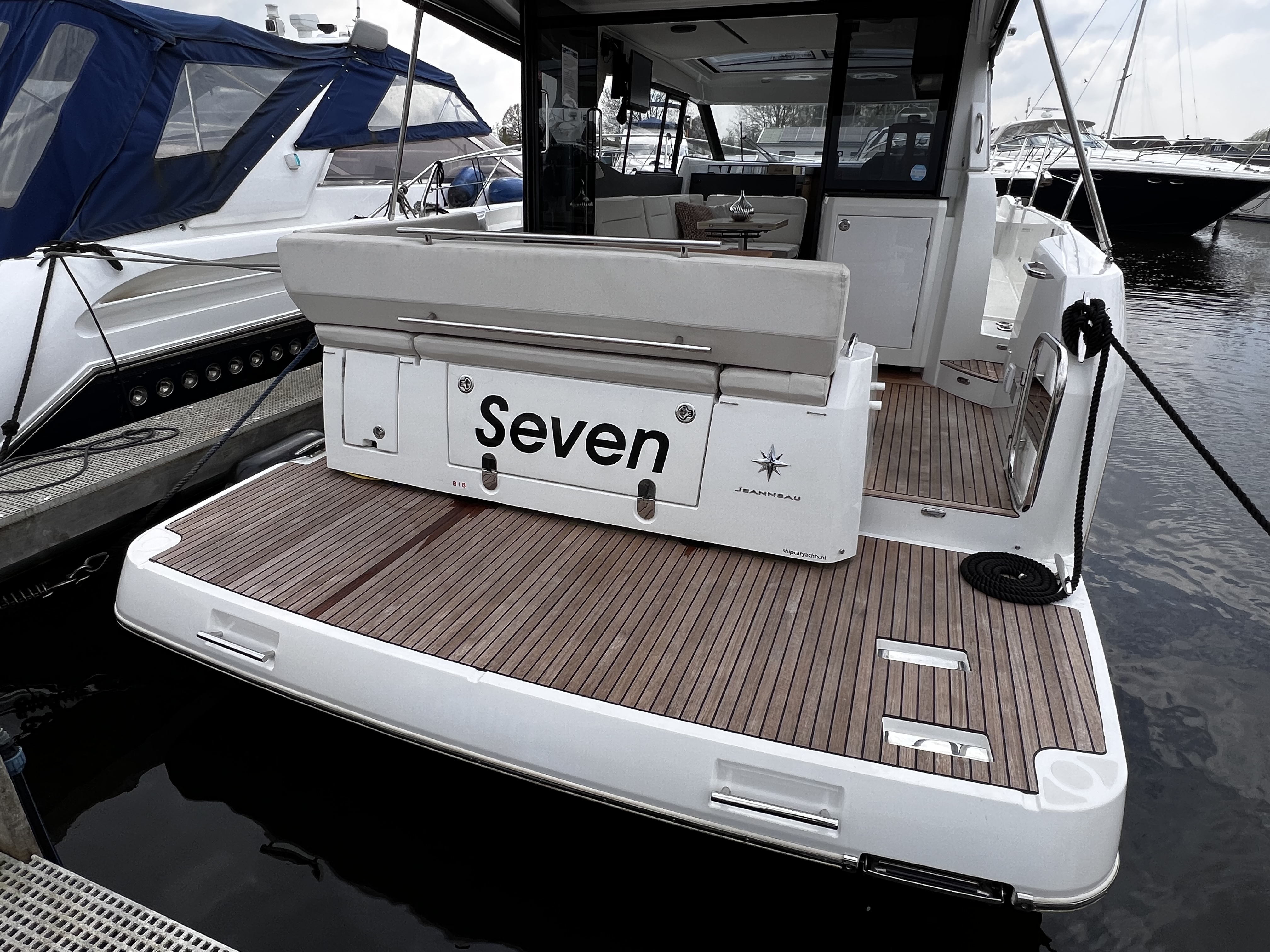 foto: 29 Jeanneau  NC37