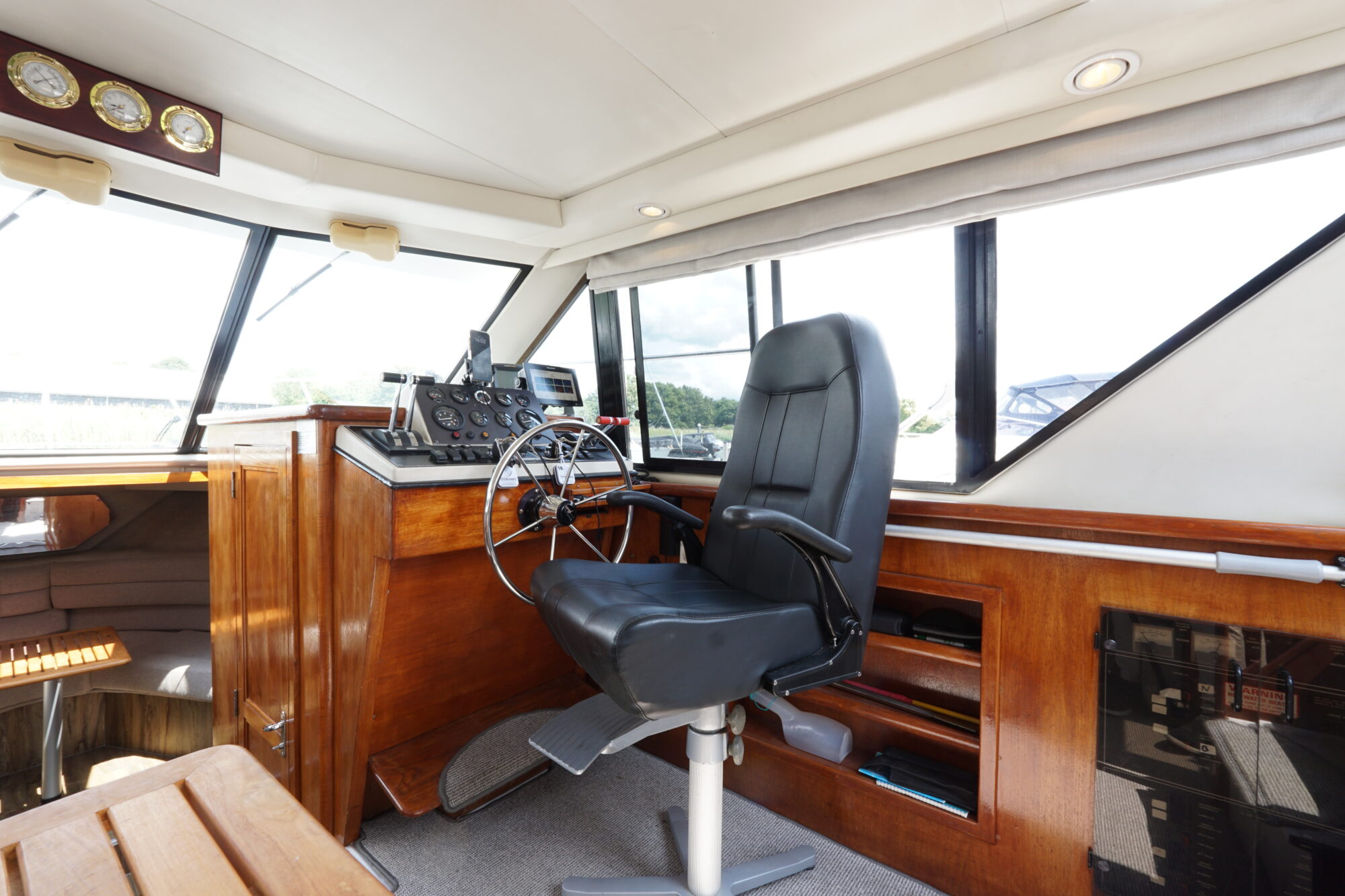foto: 44 Carver Carver 28 Flybridge