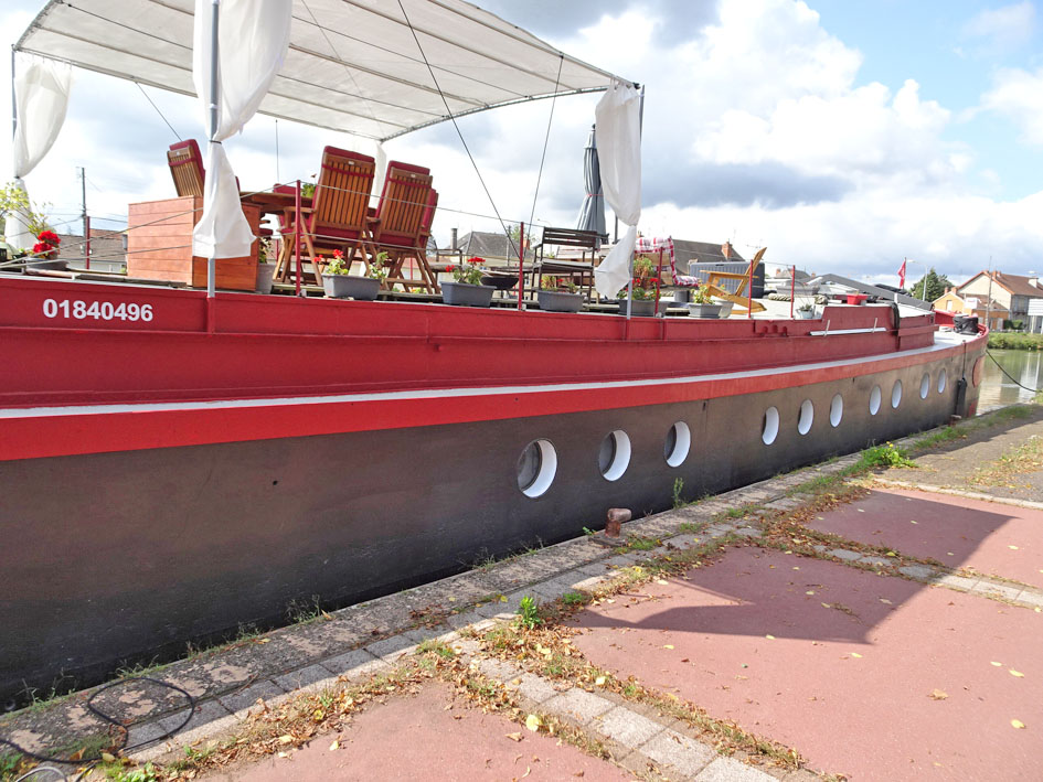 foto: 48 Spits Varend Woonschip 30.53 met UBC