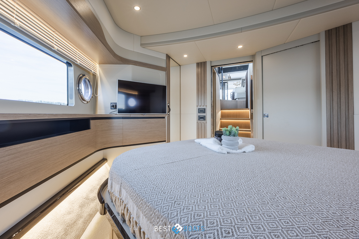 foto: 58 Absolute  Navetta 52