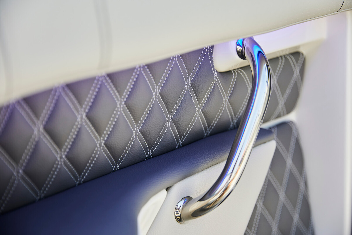 foto: 8 Sea Ray SLX 250