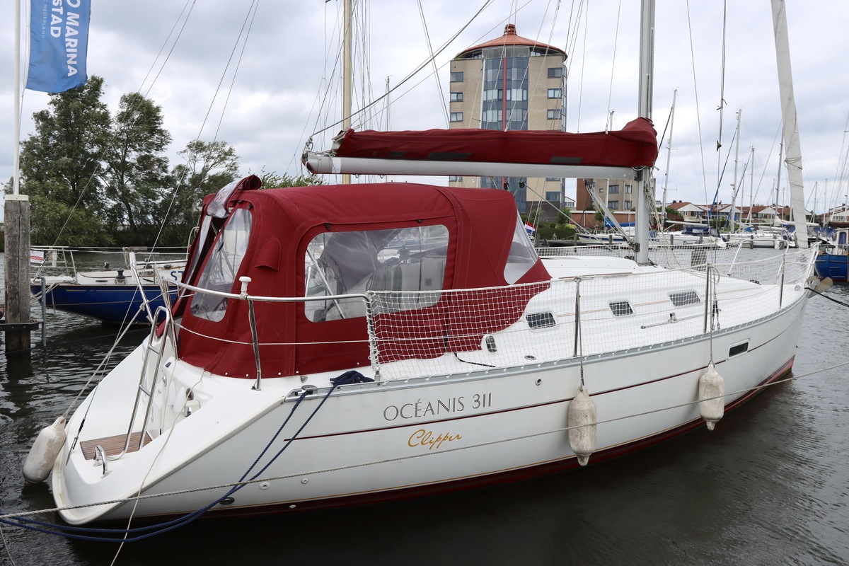 foto: 32 Beneteau Oceanis 311 Clipper