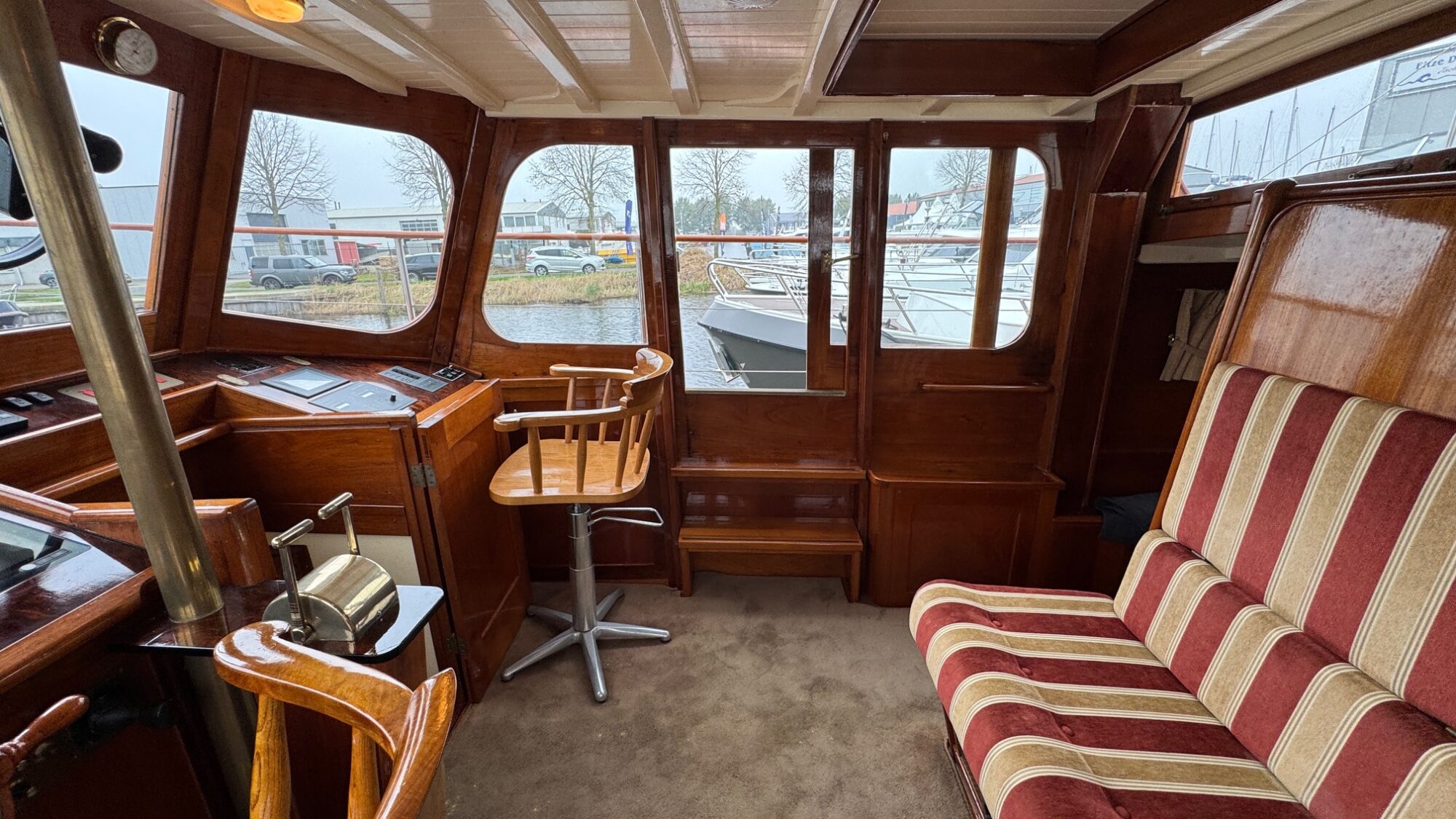 foto: 40 Silver Silver Rondspantkotter 19.44 VS