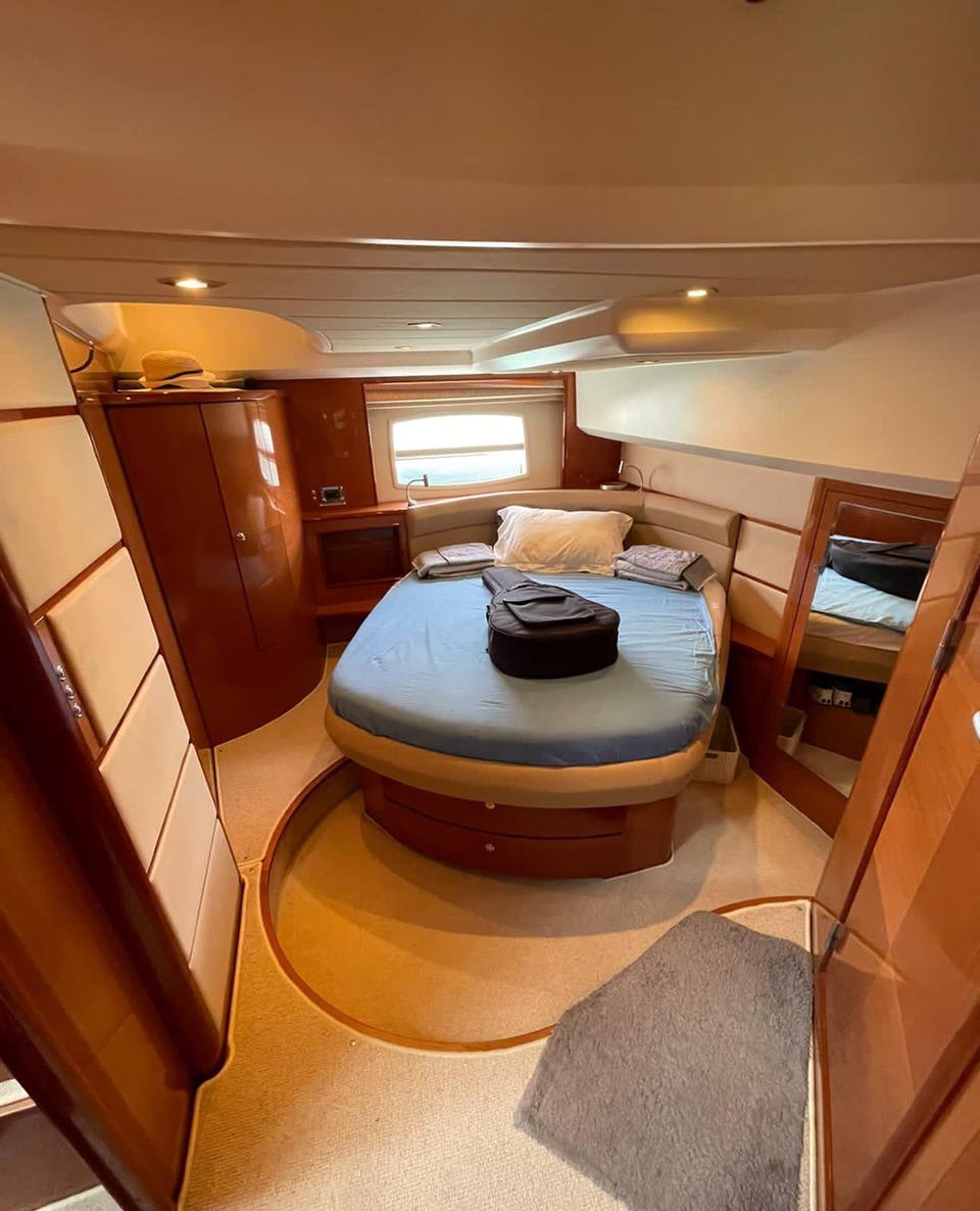 foto: 16 Prestige 50 fly