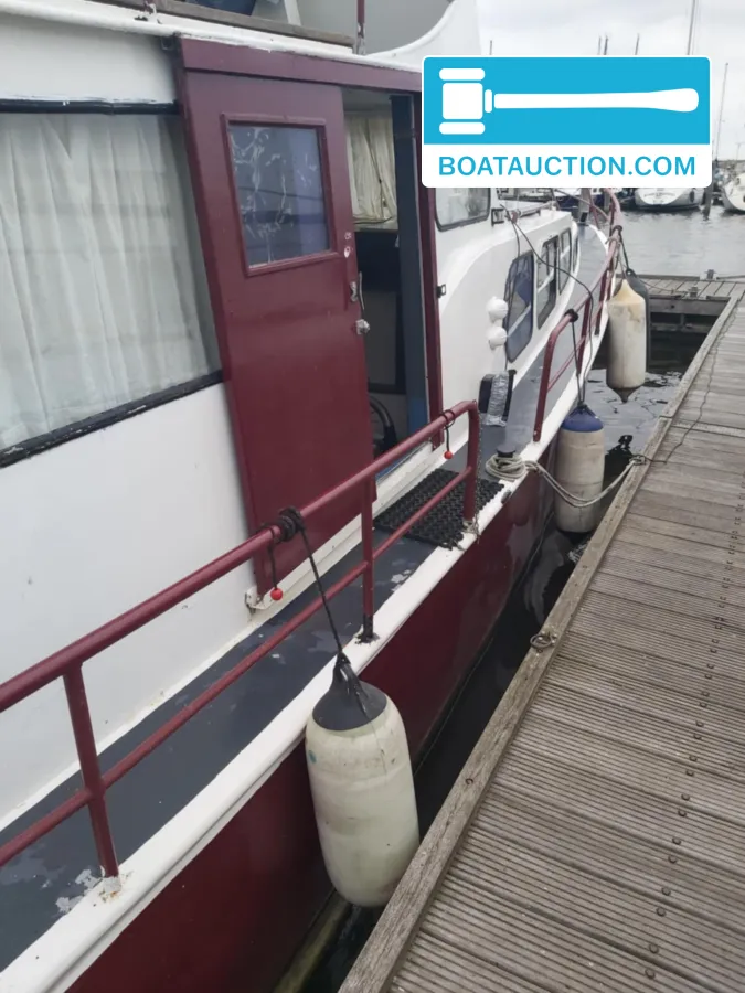 foto: 8 Motorboat 1200