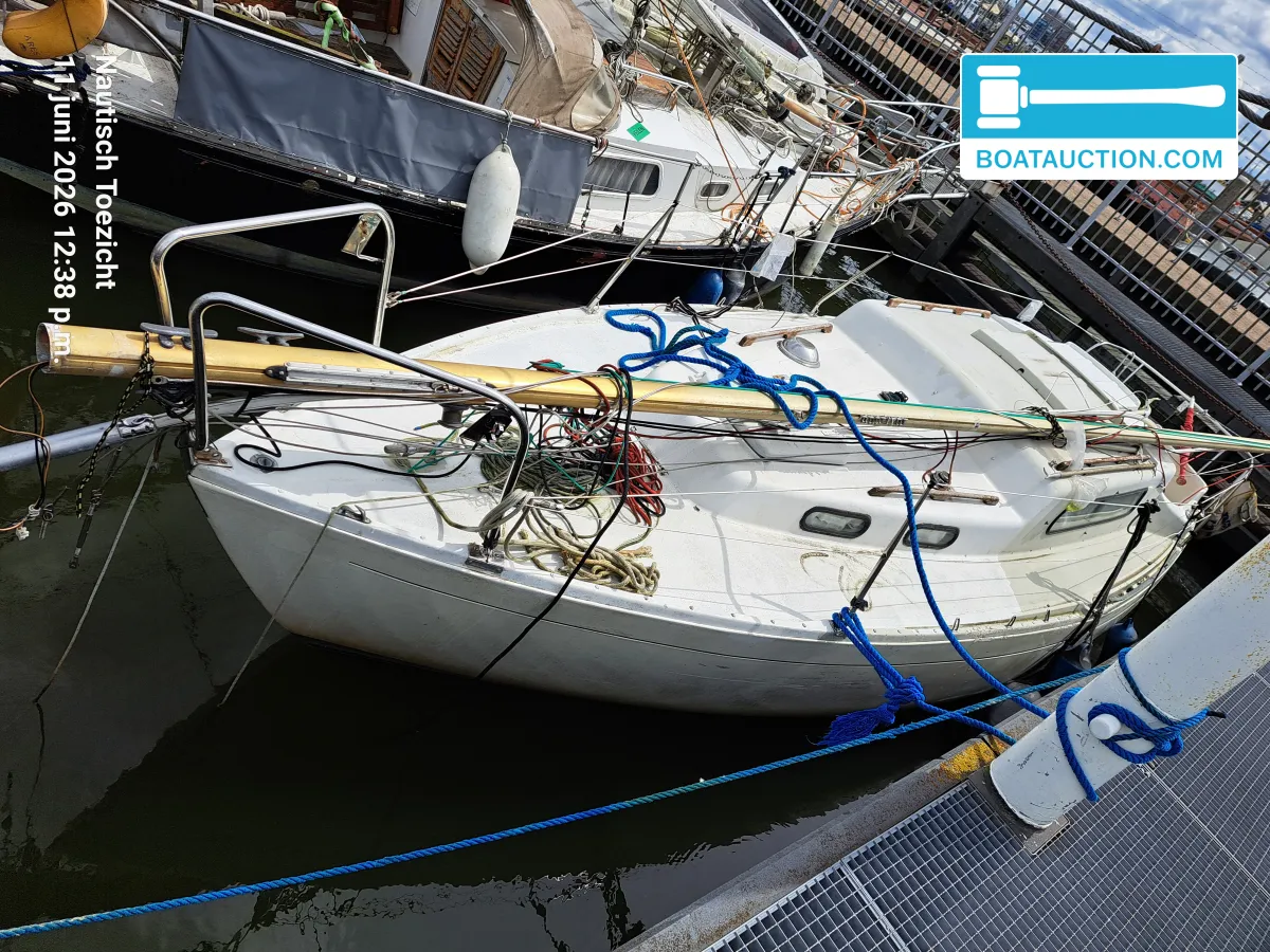 hoofdfoto: 1 Kajuitzeilboot 820