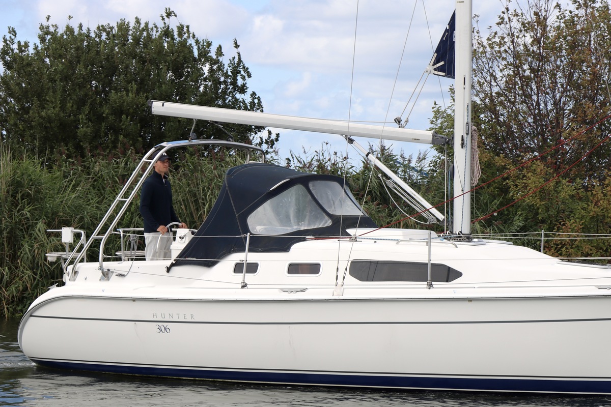 foto: 25 Hunter 306