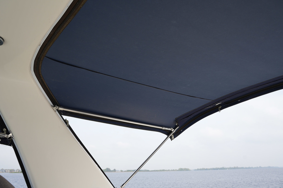 foto: 66 Sea Ray 310 Sundancer