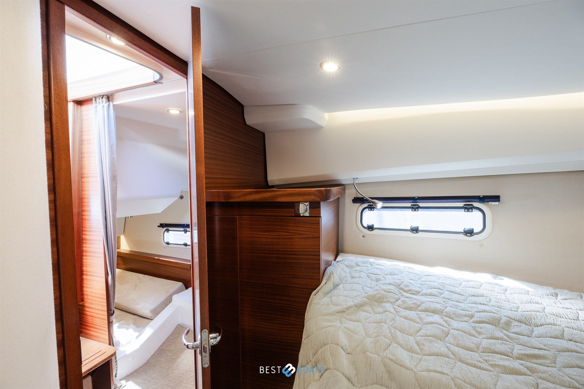 foto: 28 Nimbus 305 Coupé