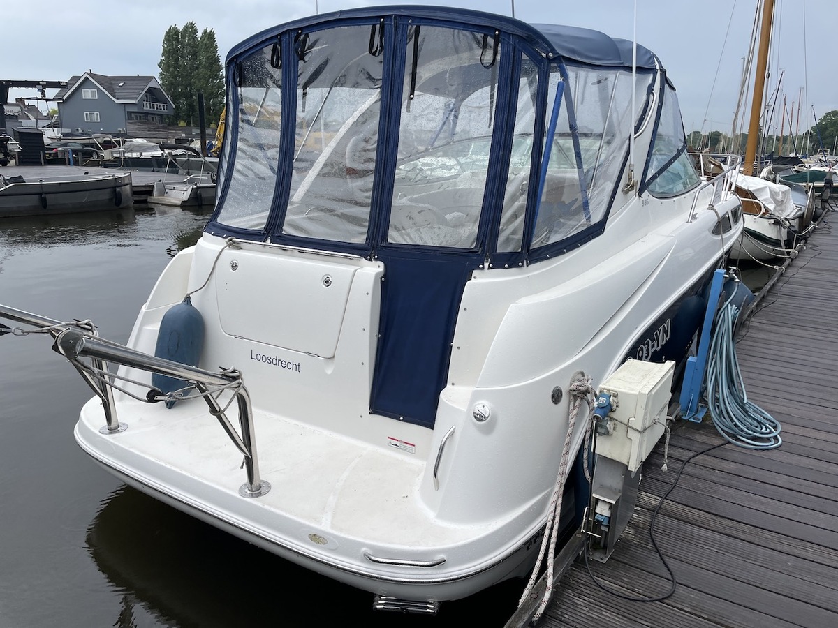 foto: 18 Bayliner  335 Cruiser