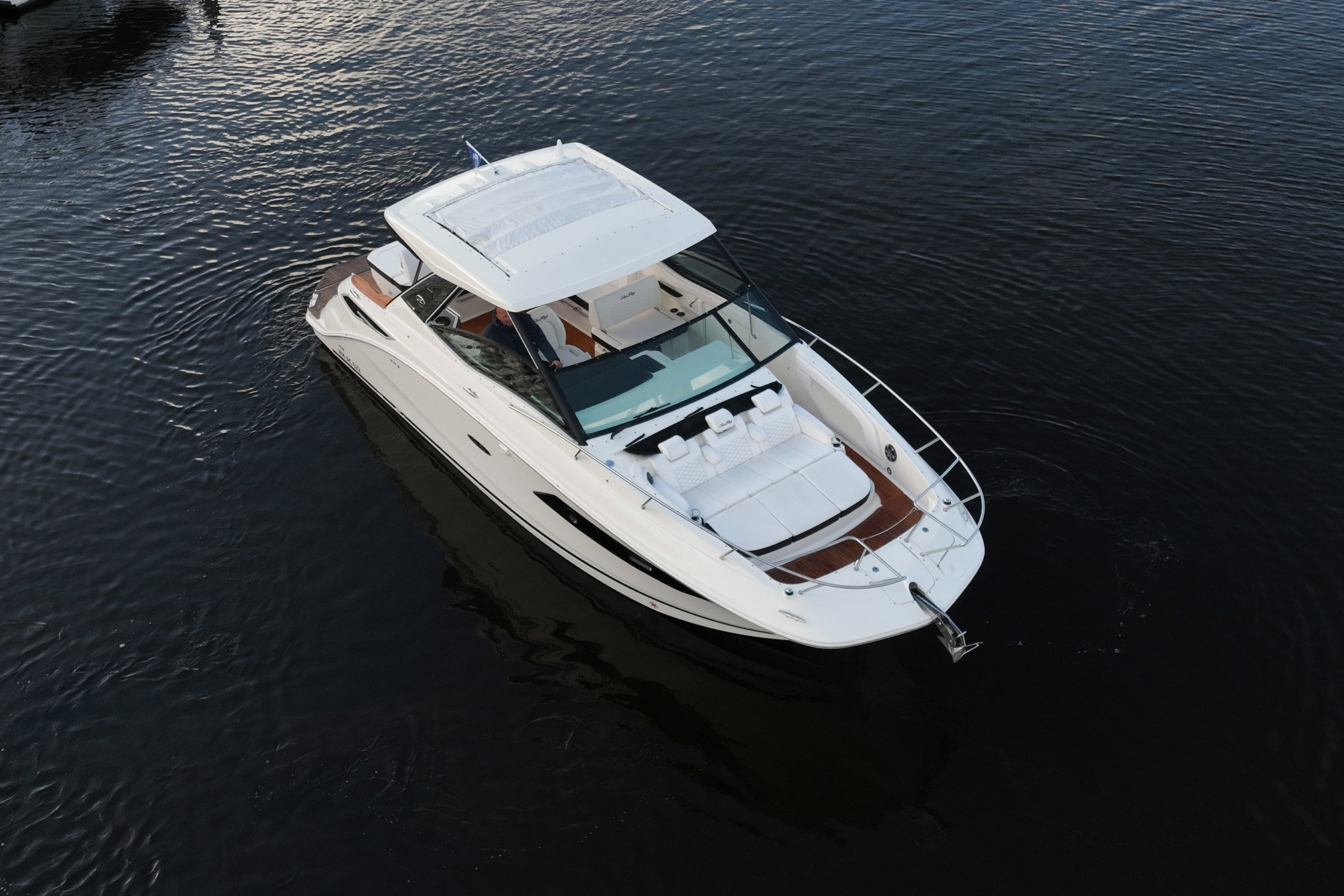 foto: 28 Sea Ray Sundancer 320