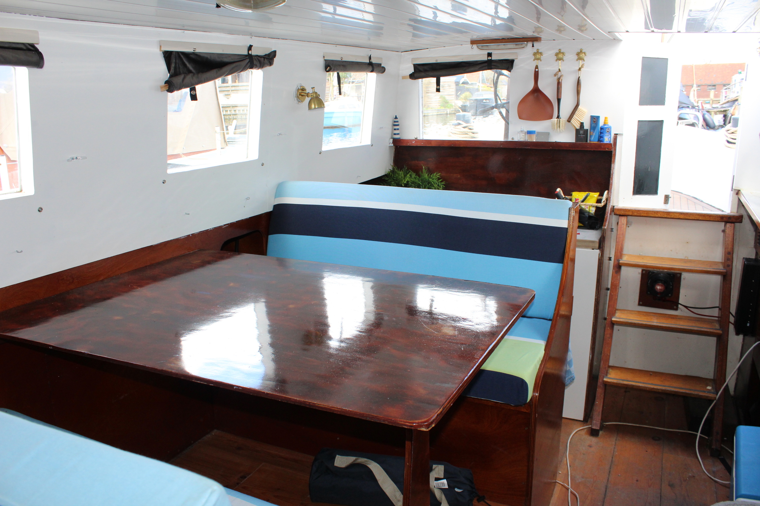 foto: 21 Cabin 9.75