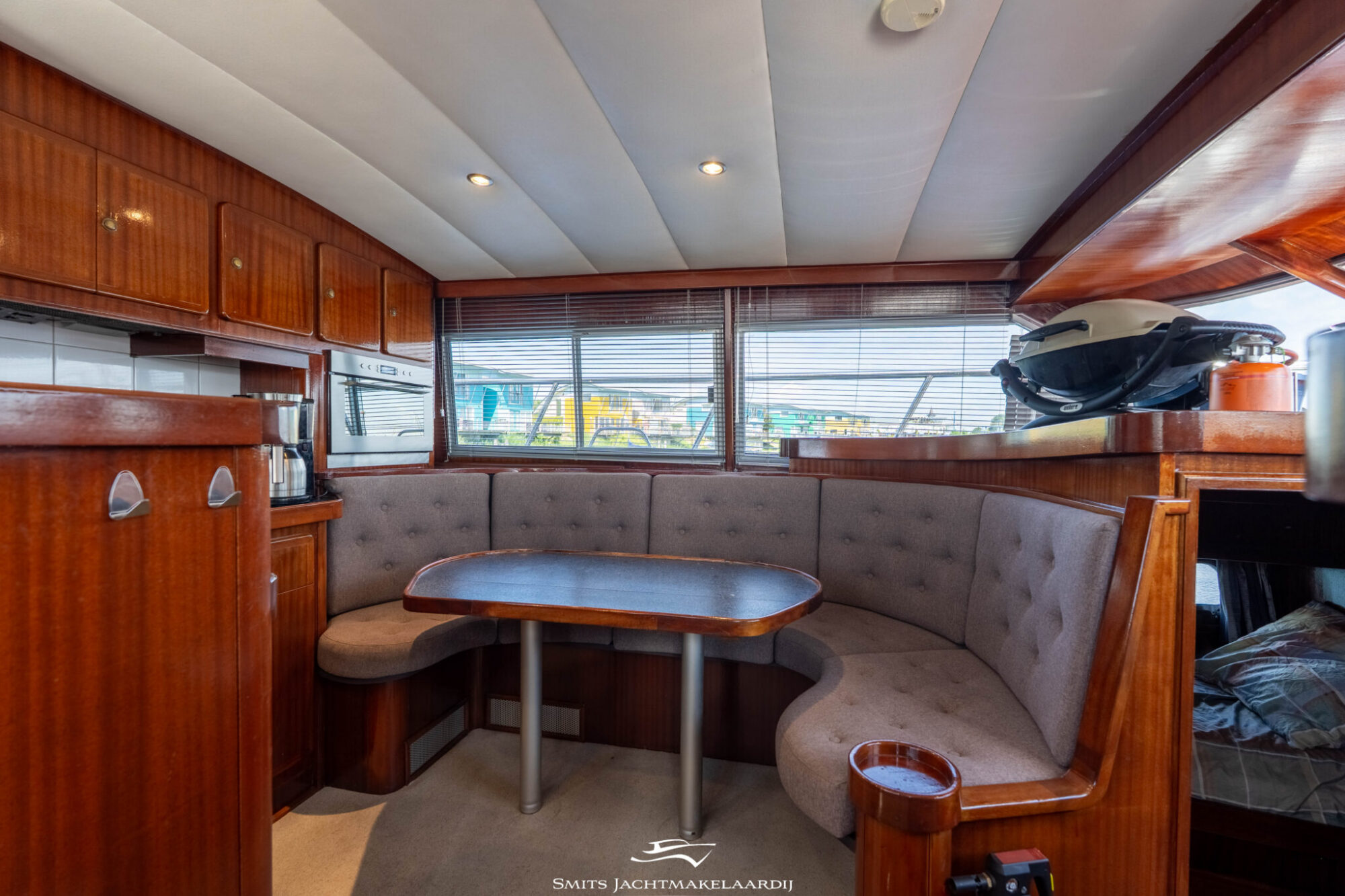 foto: 53 Van der Valk Valk Vitesse 54 Stabilizers
