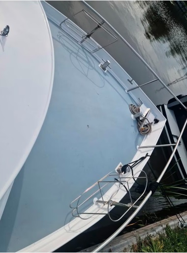 foto: 5  Curtevenne 830 Ak