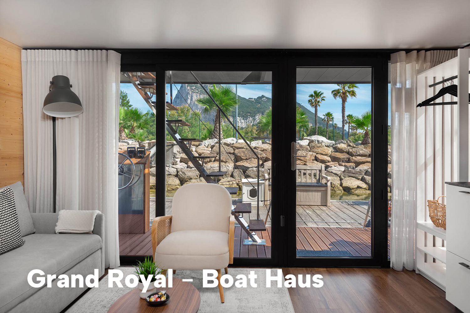 foto: 6 Boat Haus Mediterranean 12X4,5 ROYAL Houseboat