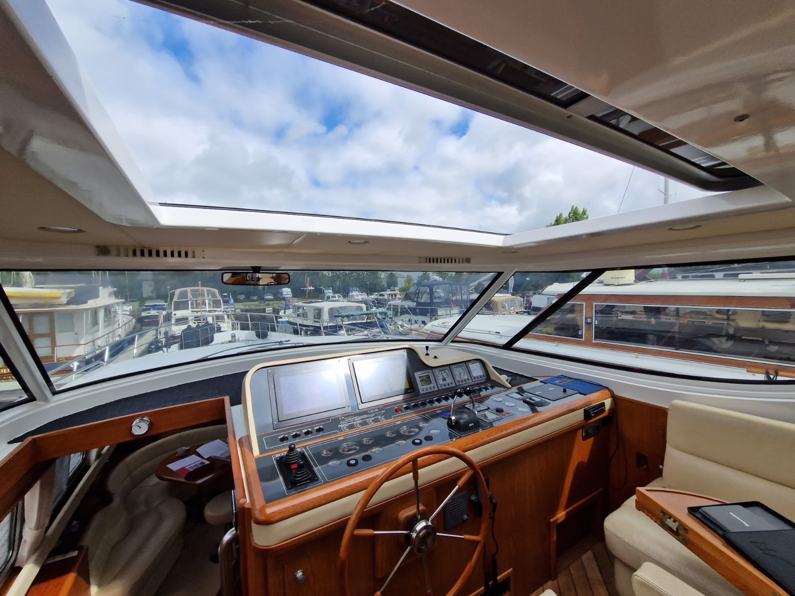 foto: 20 Valk Continental 15.50 HT