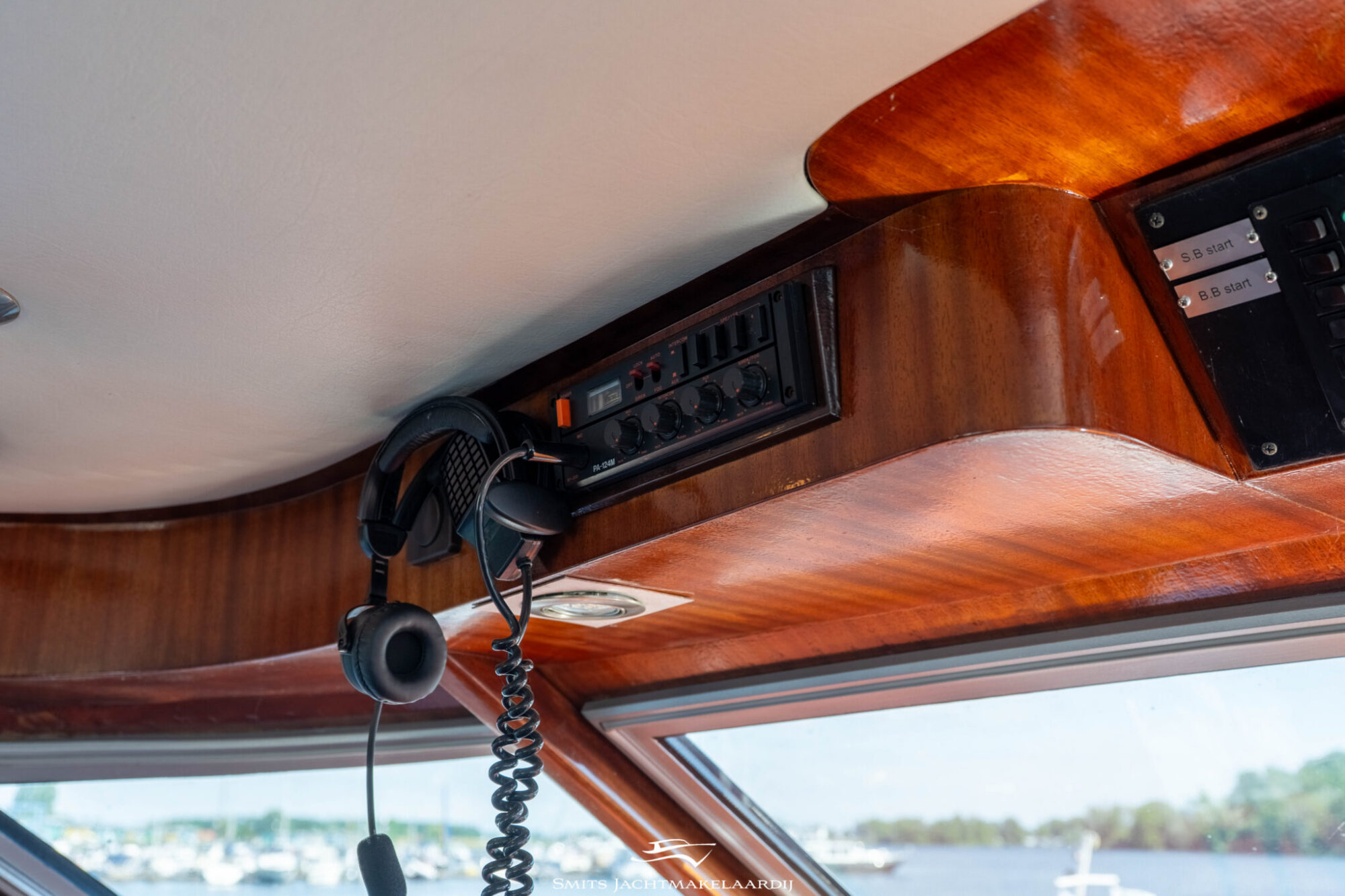 foto: 54 Van der Valk Valk Vitesse 54 Stabilizers