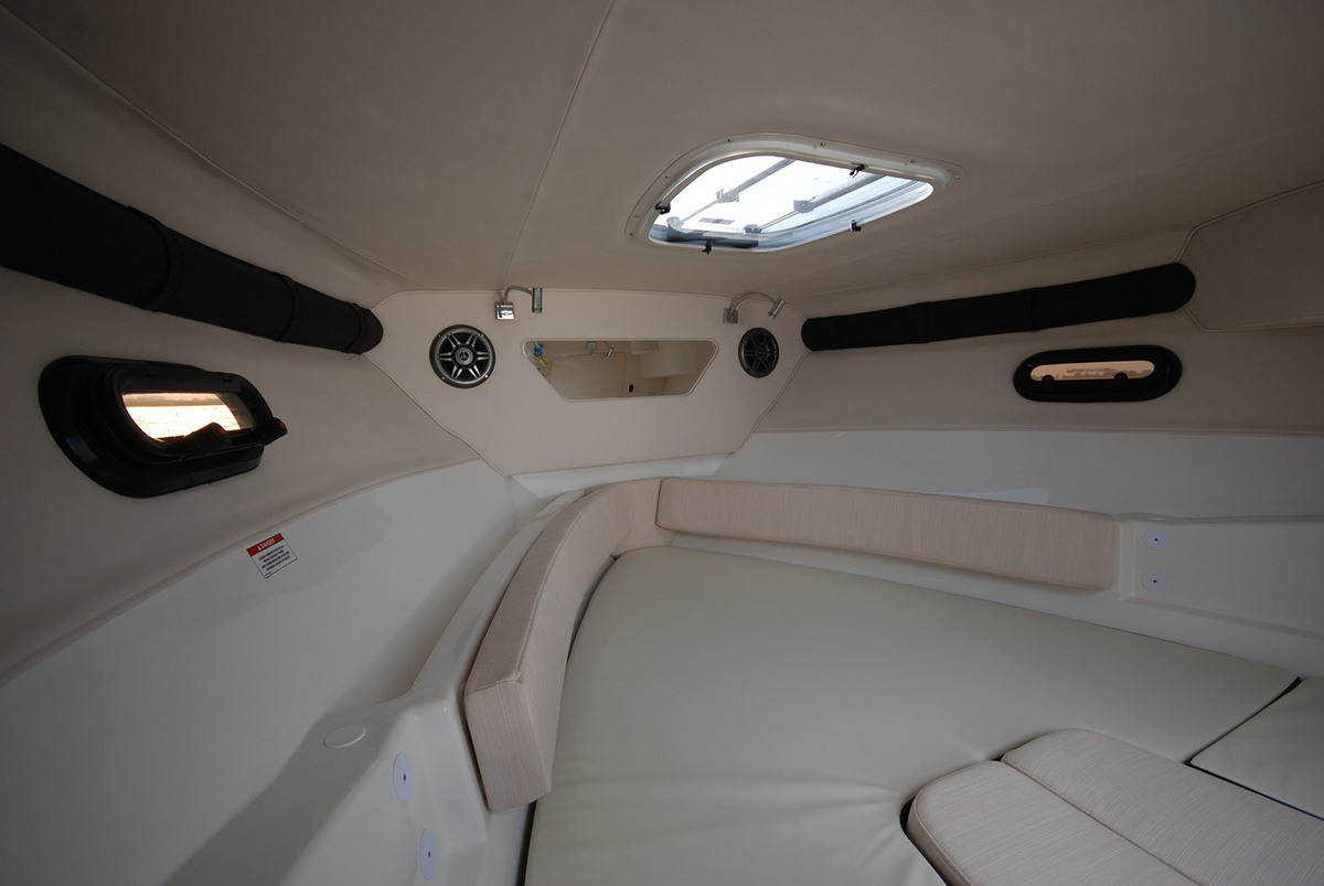 foto: 81 Sea Ray Sun Sport 250