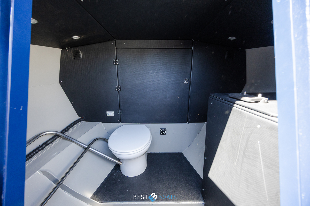 foto: 18 Stormer marine Tender R75