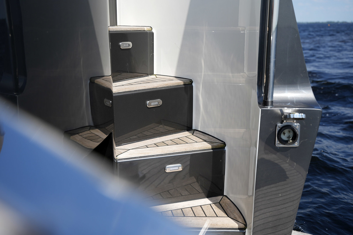 foto: 57 Linssen Grand Sturdy 500 Variotop Mark II