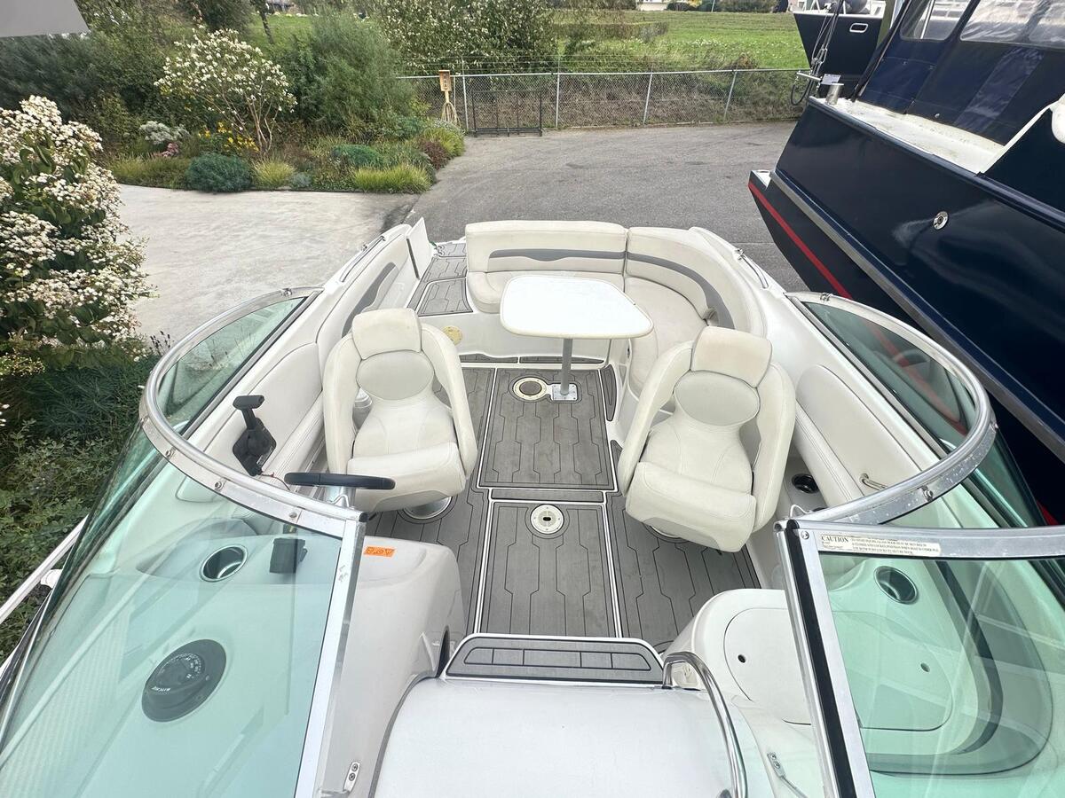 foto: 20 Chaparral 325 SSI