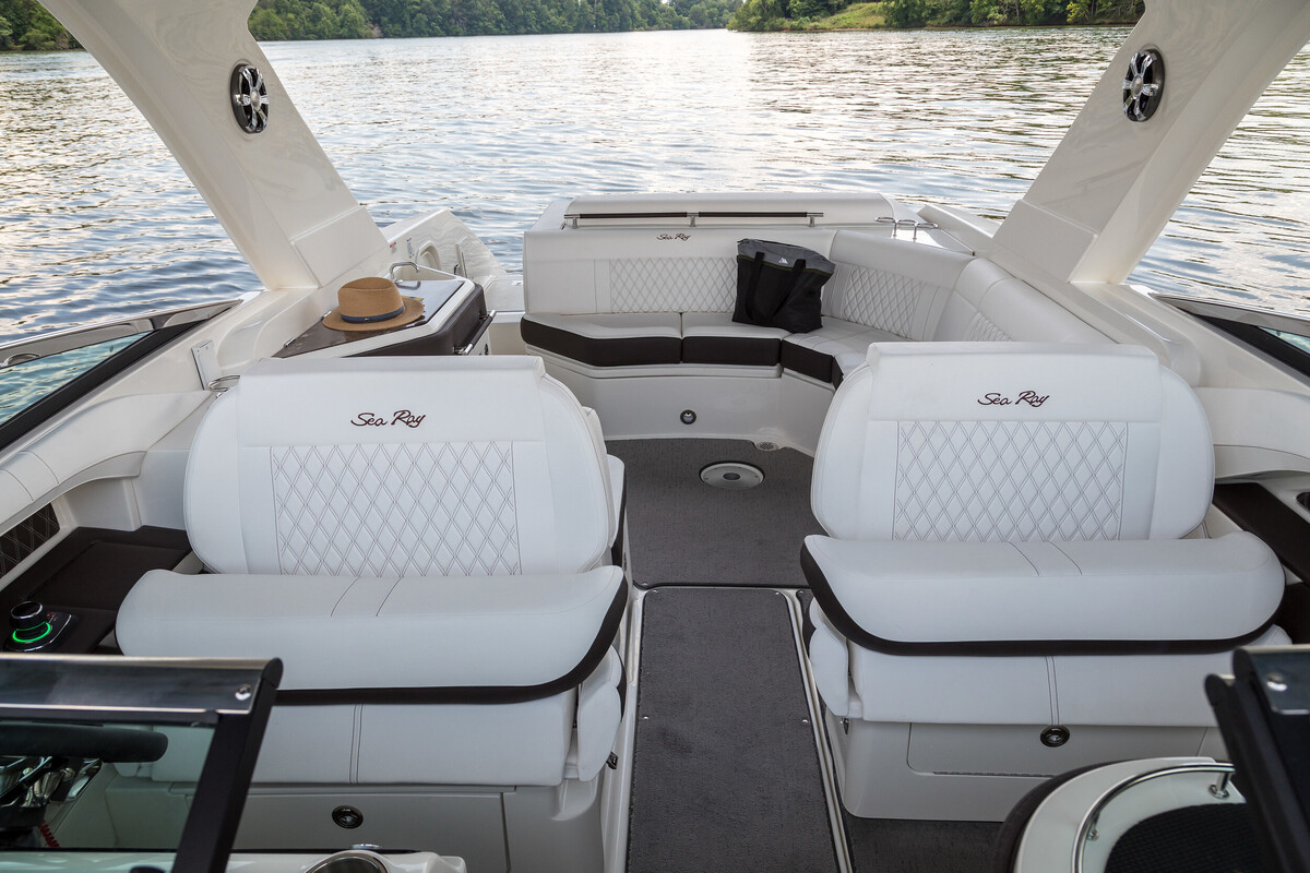 foto: 12 Sea Ray SLX 310