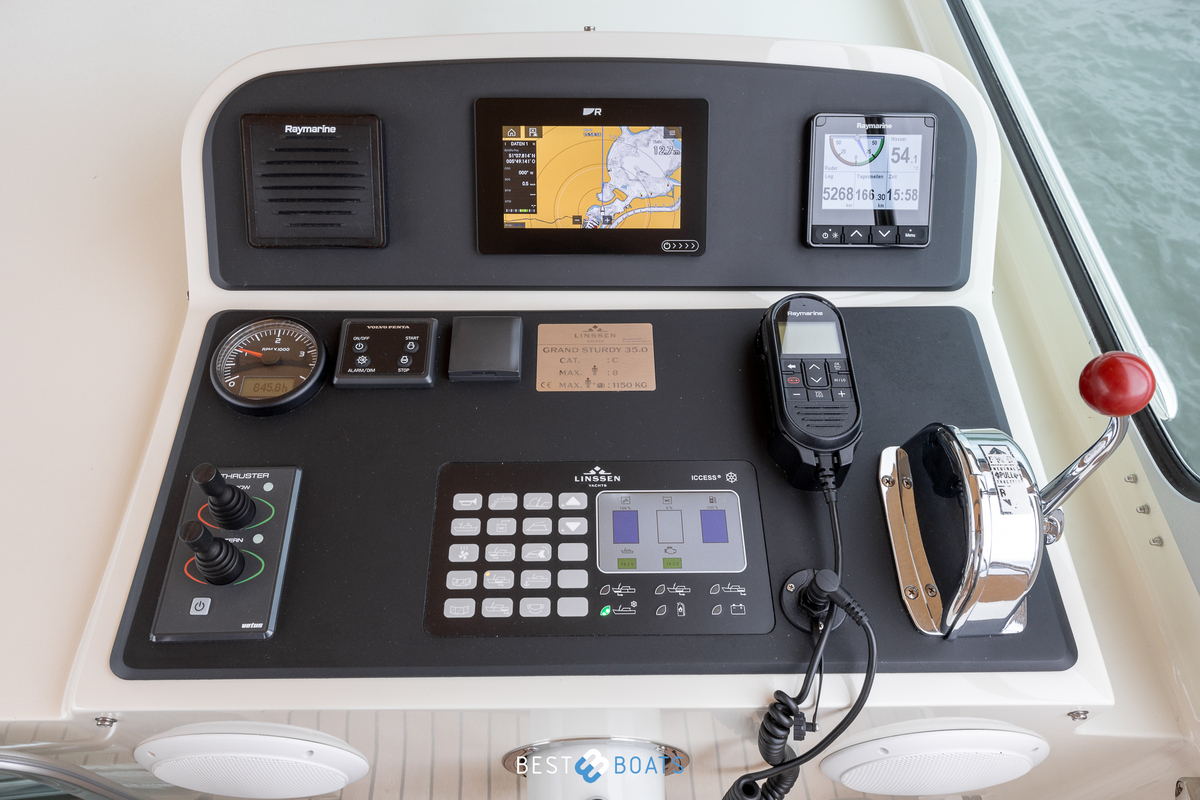 foto: 31 Linssen Grand Sturdy 35.0 AC INTERO