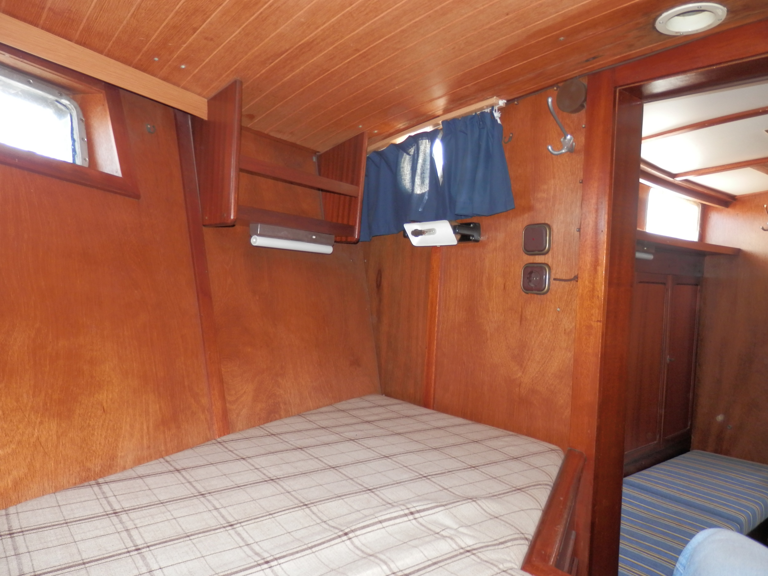 foto: 75 MOTORSAILER Kallipygos 10.00
