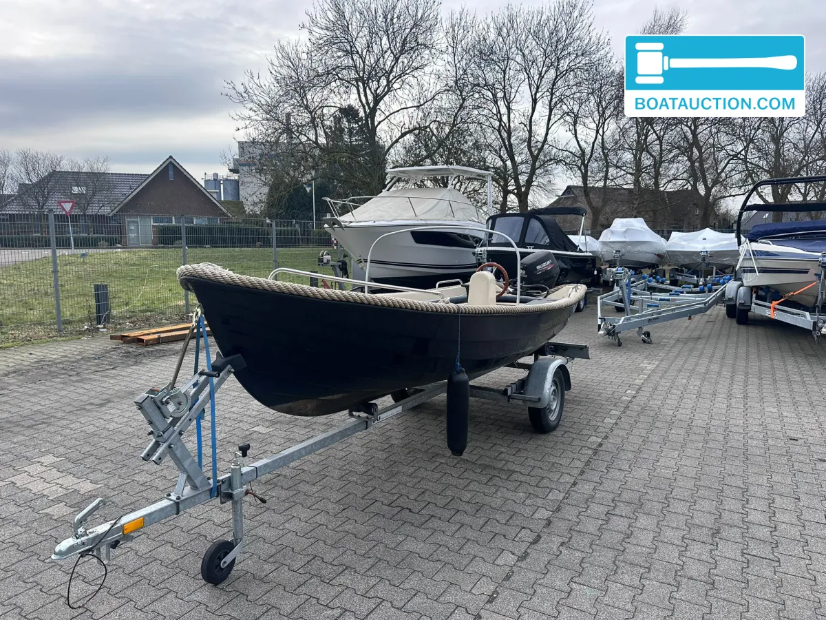 foto: 12 Timeless 460 Classic