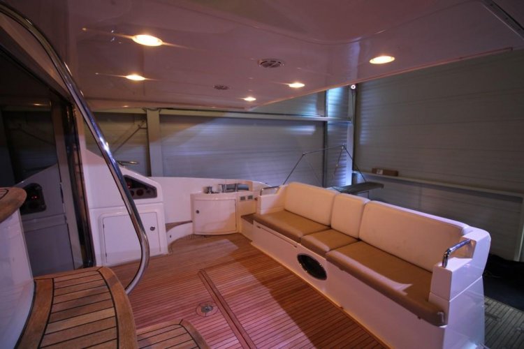 foto: 56 Azimut 60