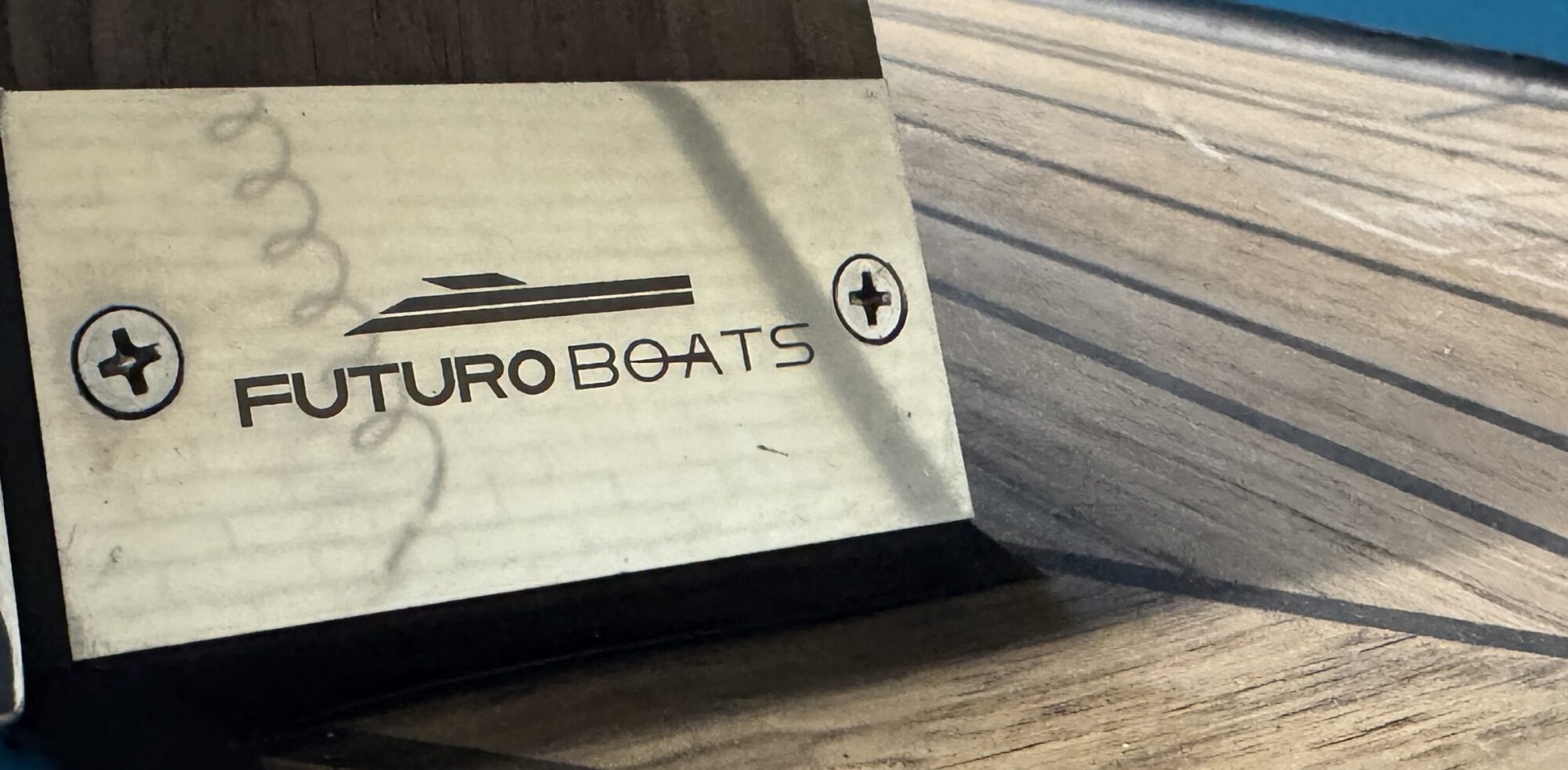 foto: 25 Futuro Boats Futuro ZX-20L Tender