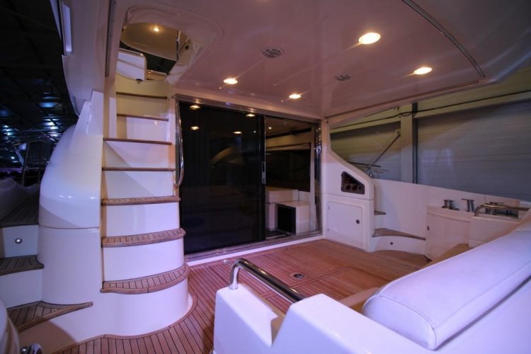 foto: 57 Azimut 60