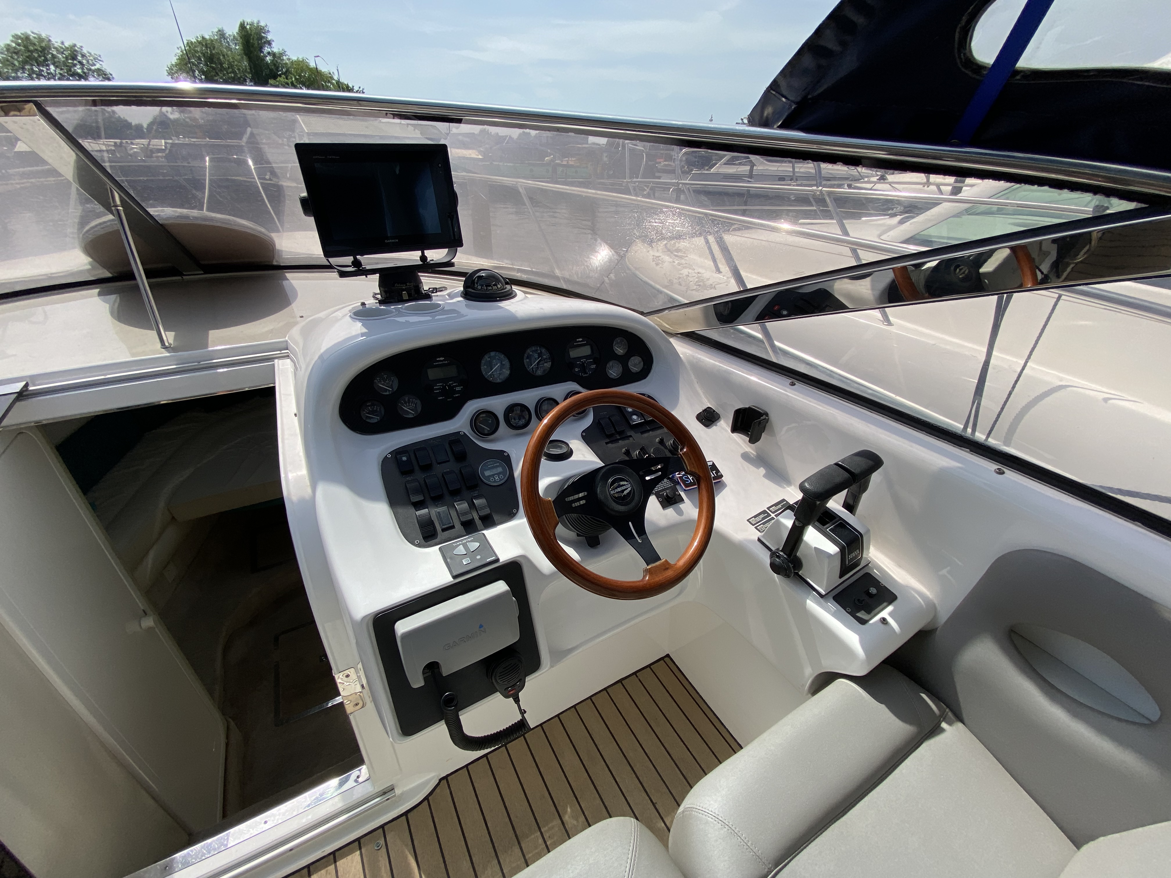 foto: 15 Sunseeker Comanche 40