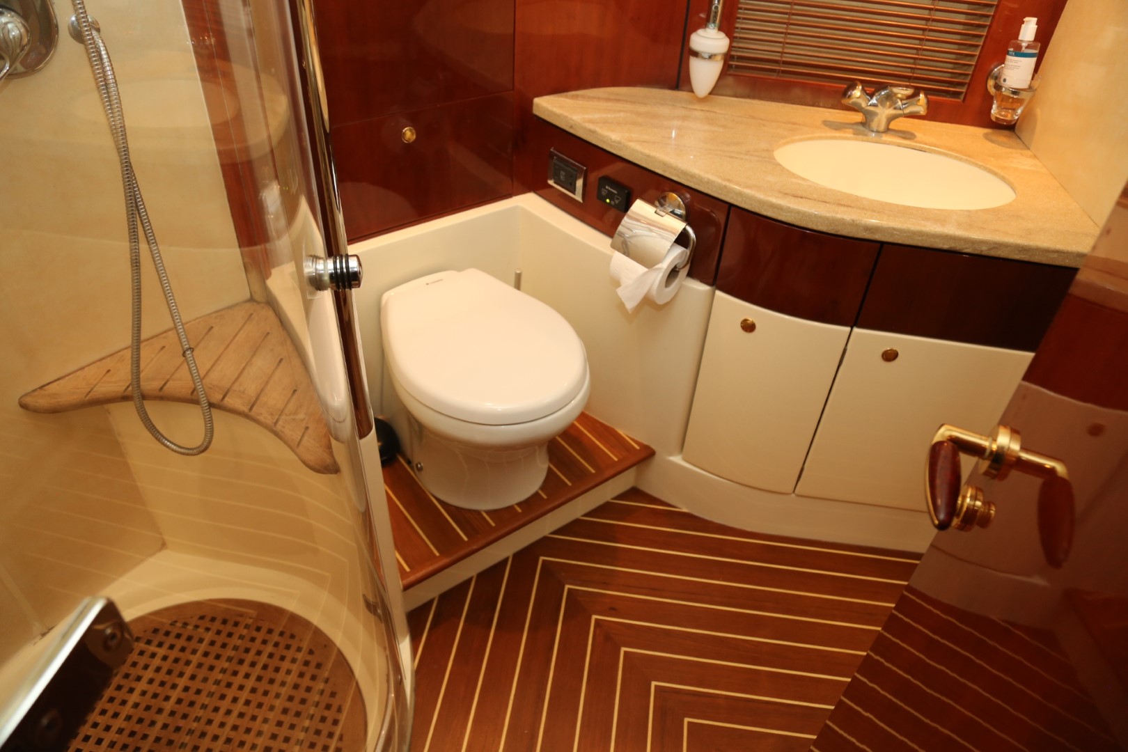 foto: 13 Fairline  Squadron 58