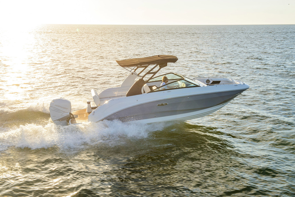 foto: 17 Sea Ray SDX 250 Outboard