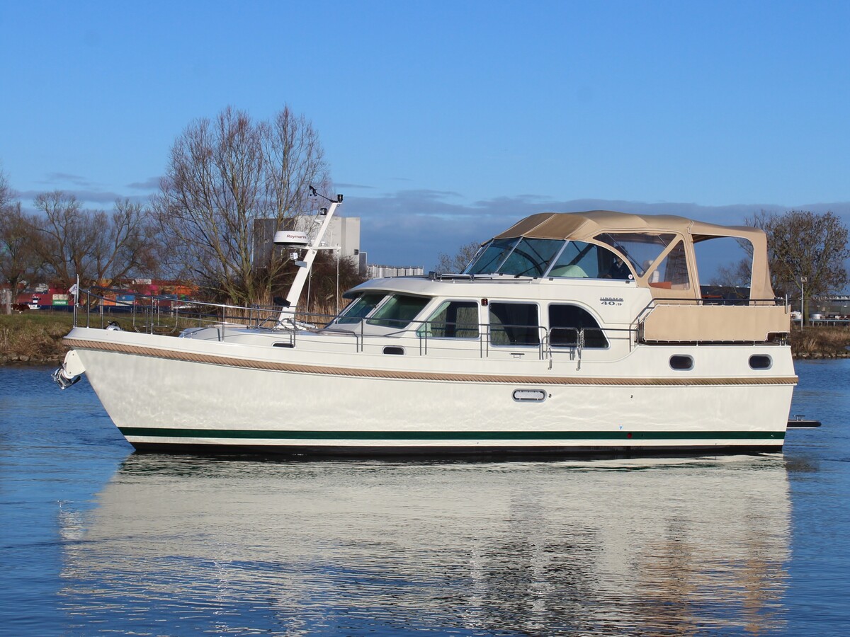 foto: 4 Linssen Grand Sturdy 40.9 AC