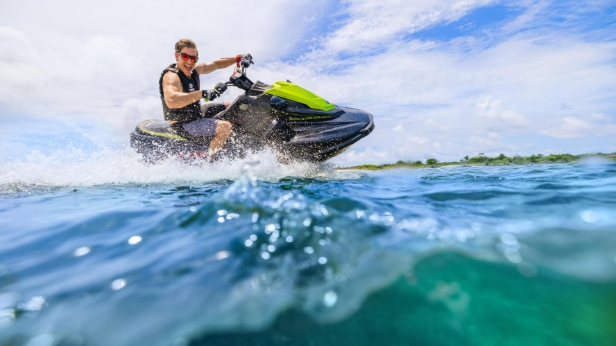 foto: 4 Yamaha Boats JetBlaster
