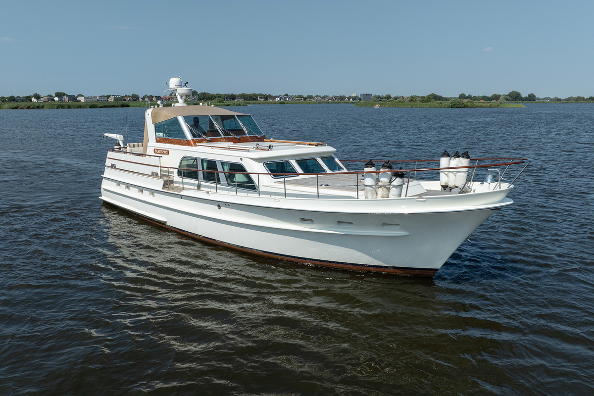 foto: 48 Super Van Craft 14.80 Cabrio