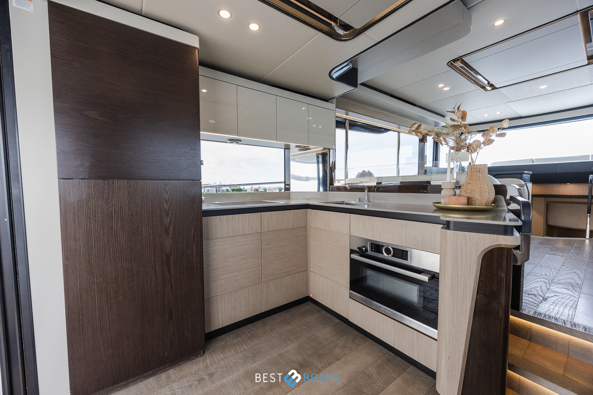 foto: 59 Absolute  Navetta 52