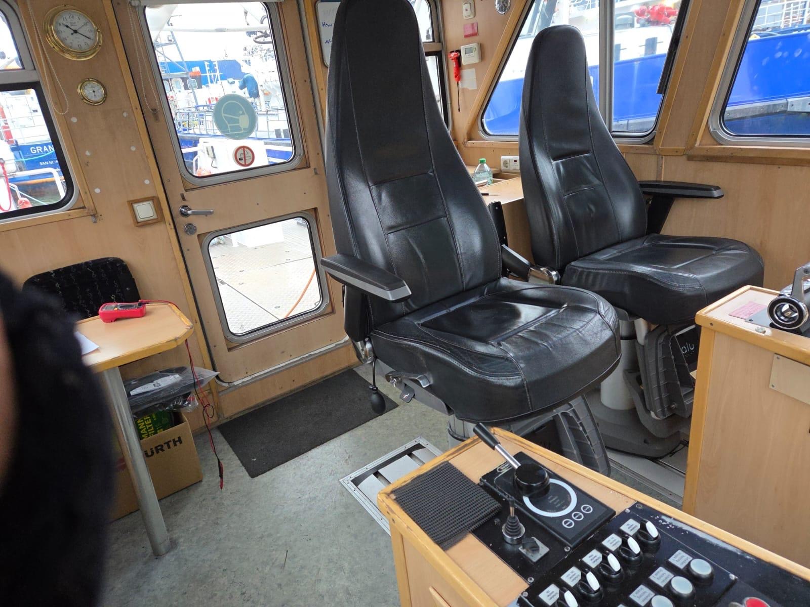 foto: 21 Ex Loodsboot 16.00