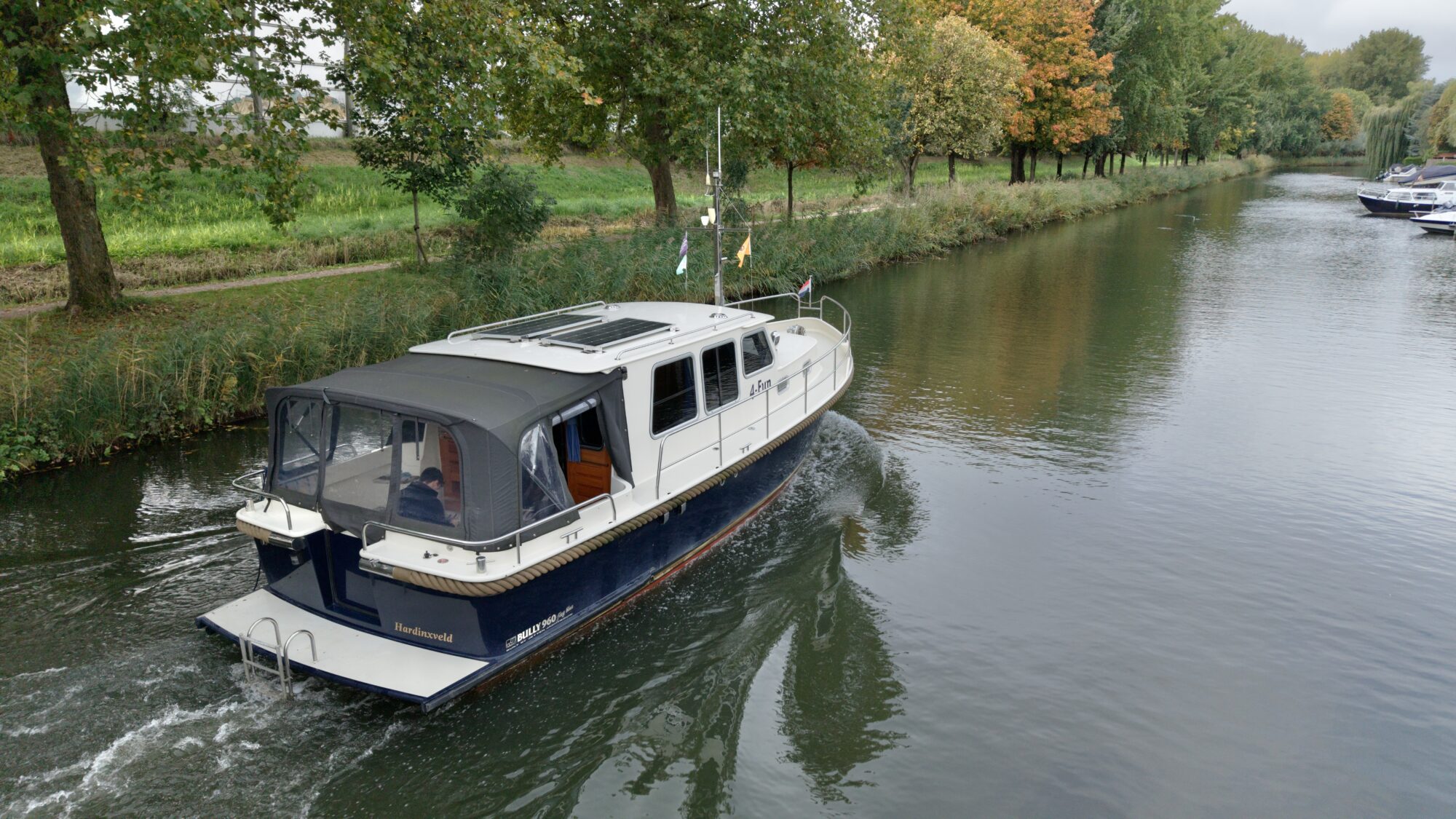 foto: 32 Jetten Jetten Bully 9.60 OK Spiegeldeur